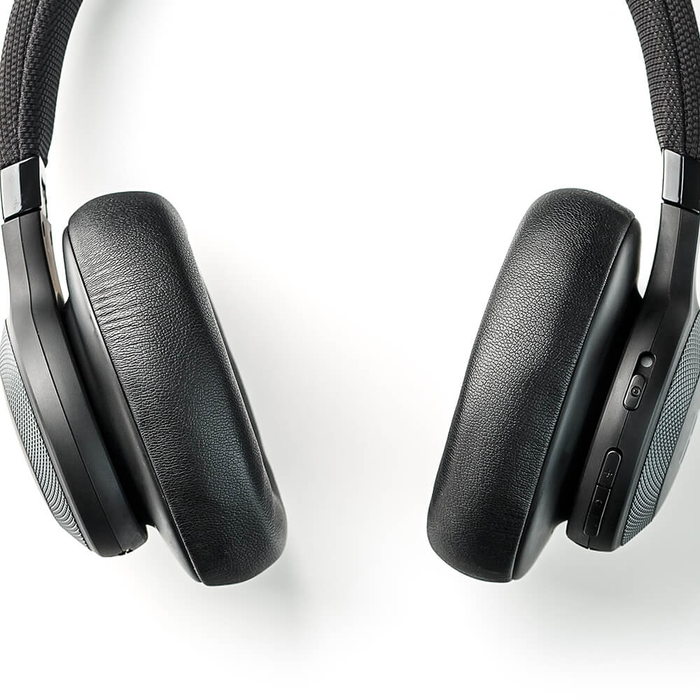 black-headphones-1